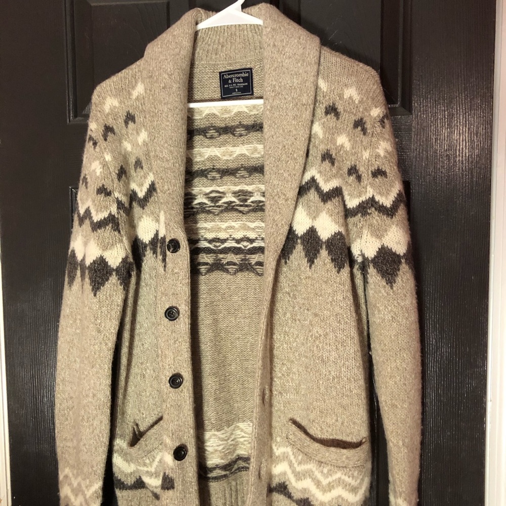 Men's Abercrombie and Fitch small cardign